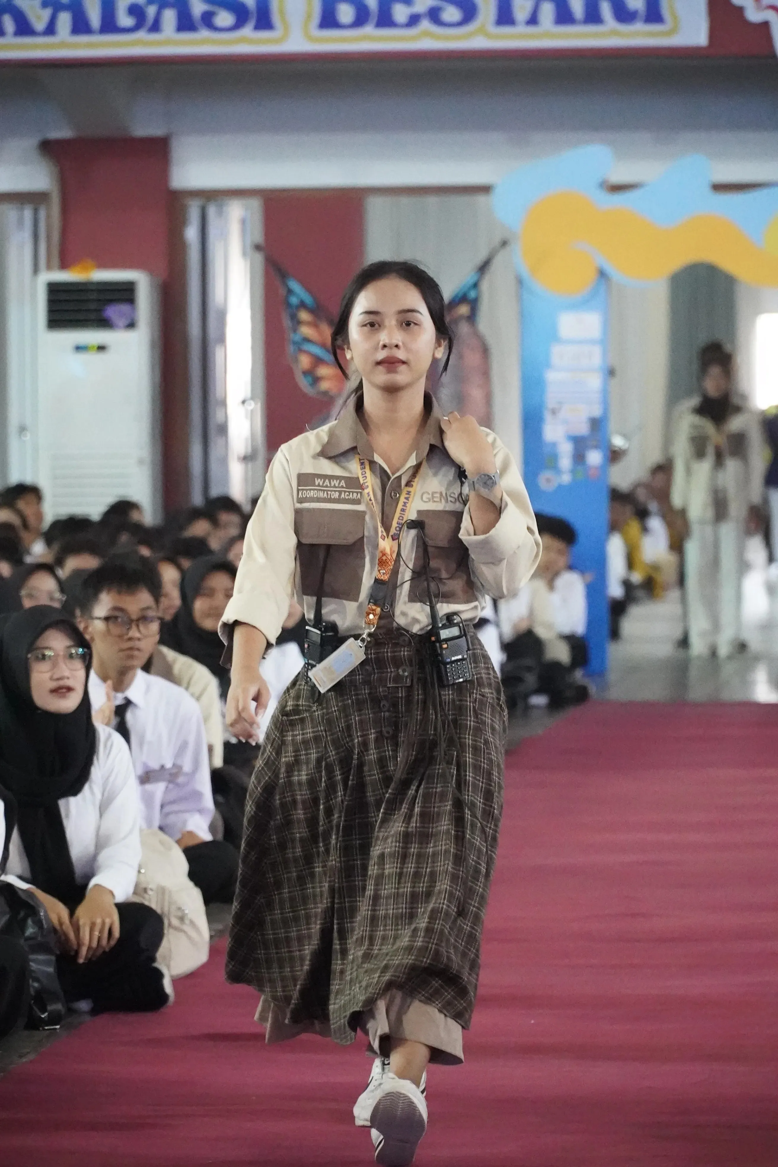 Penampilan Parade Panitia Foto