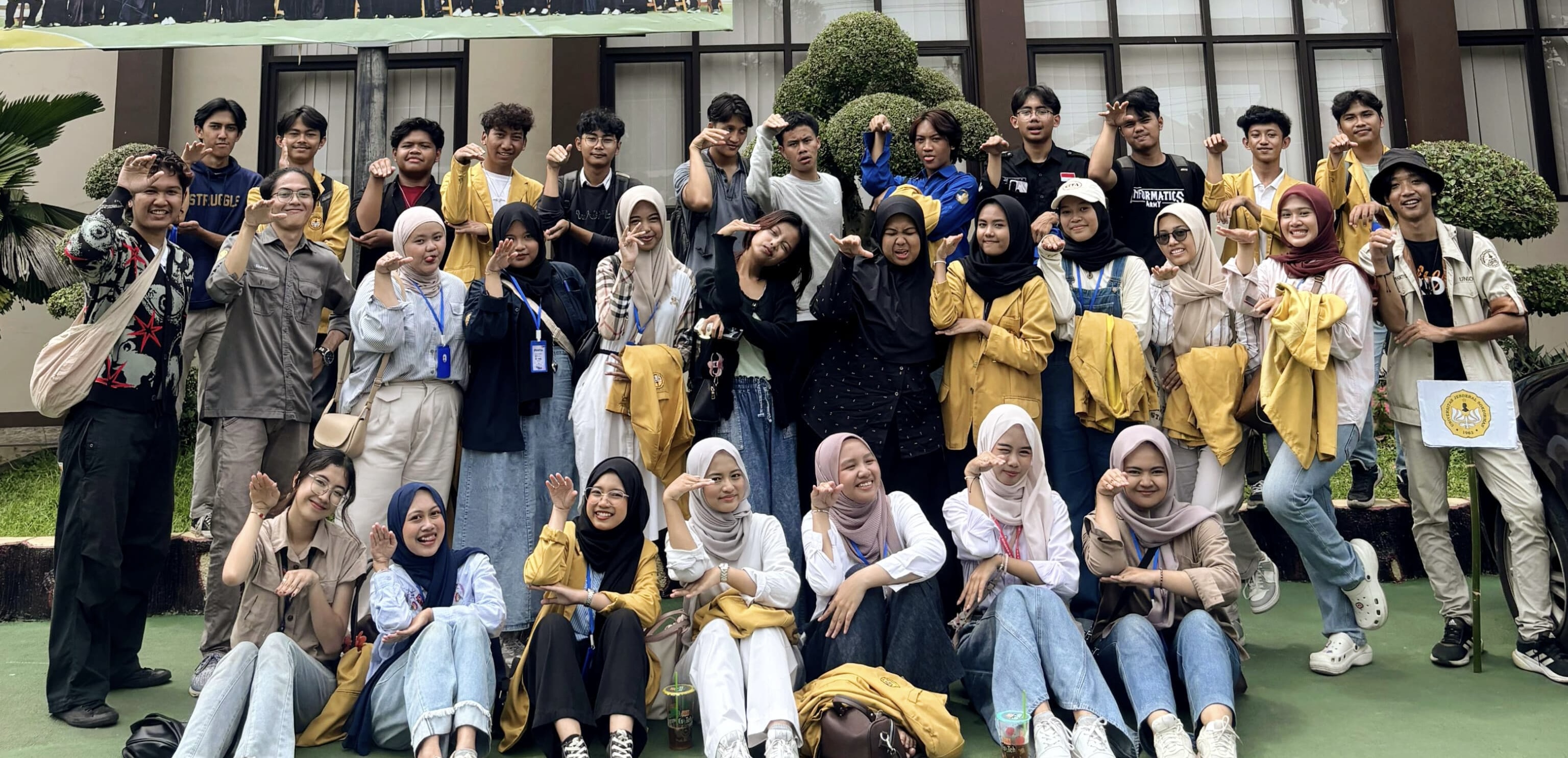Himadiwa Goes to School